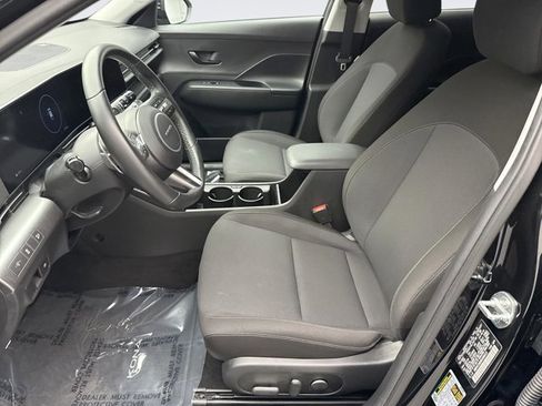 Used 2024 Hyundai Kona SEL w/ Convenience Package image 11