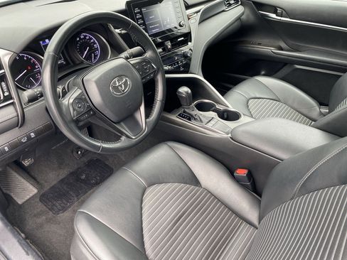 Used 2022 Toyota Camry SE image 14