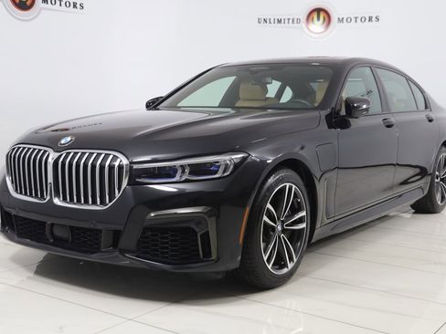 Used 2020 BMW 745e xDrive image 5