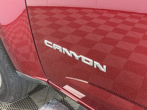 Used 2020 GMC Canyon SLT w/ Trailering Package AWD/4WD image 19