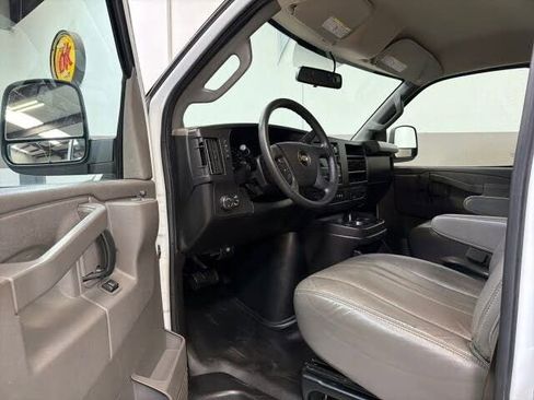 Used 2022 Chevrolet Express 2500 w/ Driver Convenience Package RWD image 12