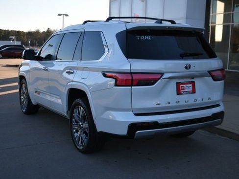 Used 2024 Toyota Sequoia Capstone image 3