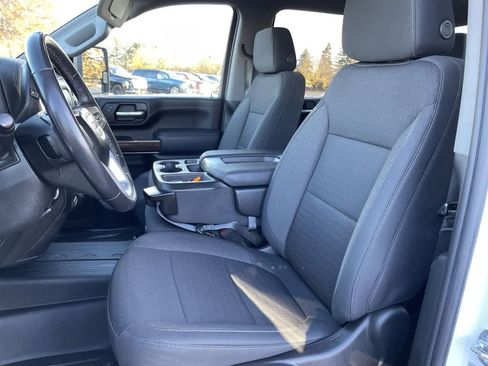 Used 2022 GMC Sierra 2500 SLE w/ SLE Value Package; image 12