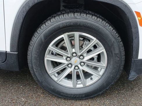 Certified 2023 Chevrolet Traverse LT FWD image 34
