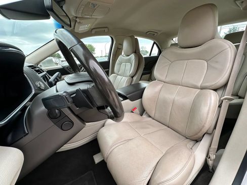 Used 2019 Lincoln Continental Select w/ Continental Climate Package FWD image 10