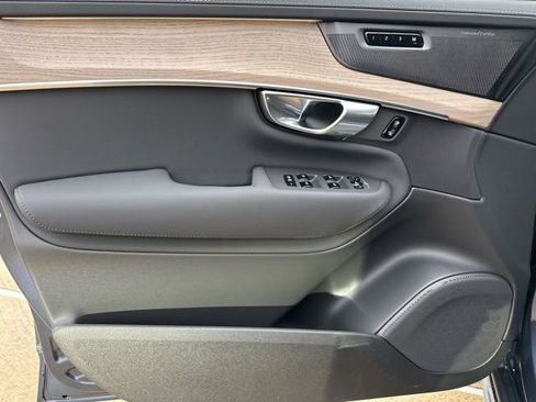 New 2026 Volvo XC90 T8 Plus w/ Protection Package Premier image 12