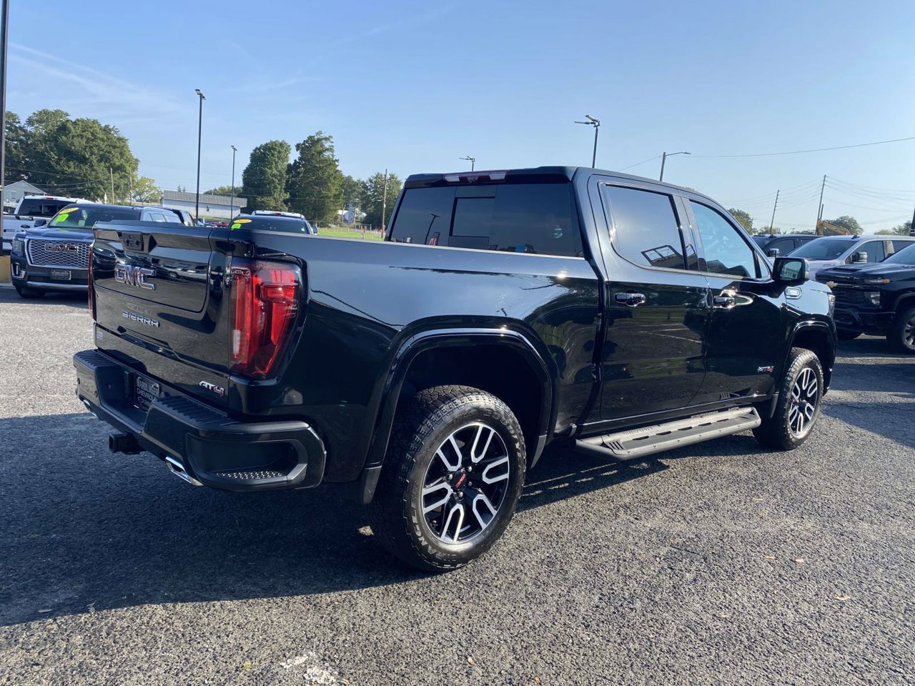 Used 2026 GMC Sierra 1500 AT4 w/ Technology Package AWD/4WD image 8