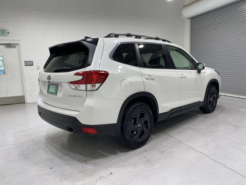 Used 2024 Subaru Forester Limited AWD/4WD image 8