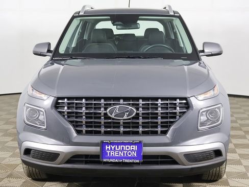 Certified 2024 Hyundai Venue SEL FWD image 10