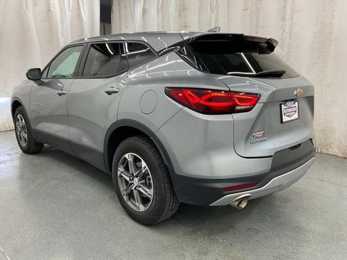 Used 2025 Chevrolet Blazer LT FWD image 5