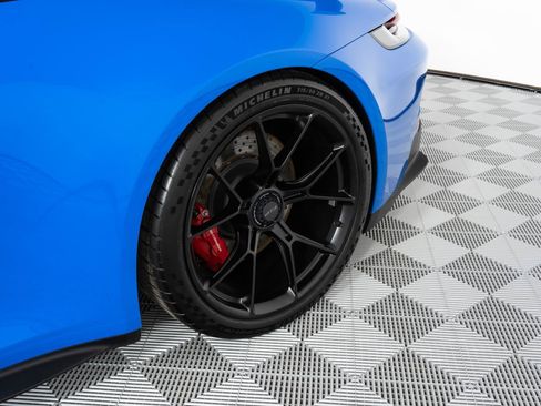 Used 2022 Porsche 911 GT3 RWD image 19