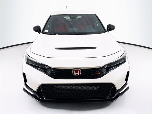 Used 2025 Honda Civic Type R image 2