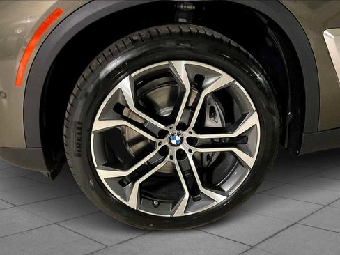 New 2026 BMW X5 xDrive40i w/ Premium Package image 11