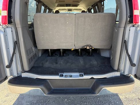 Used 2016 GMC Savana 3500 LT w/ LT Preferred Equipment Group RWD image 24