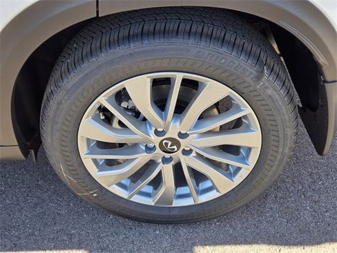 New 2025 INFINITI QX50 Pure image 10