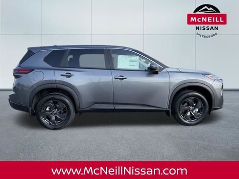 New 2026 Nissan Rogue SV AWD/4WD image 9