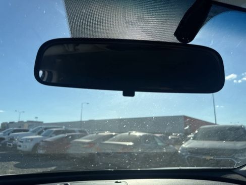 Used 2019 Kia Sorento LX image 26