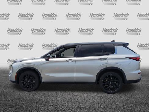 Used 2023 Mitsubishi Outlander SEL FWD image 7