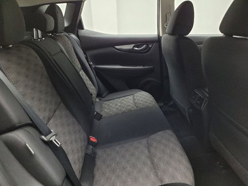 Used 2021 Nissan Rogue Sport SV image 19