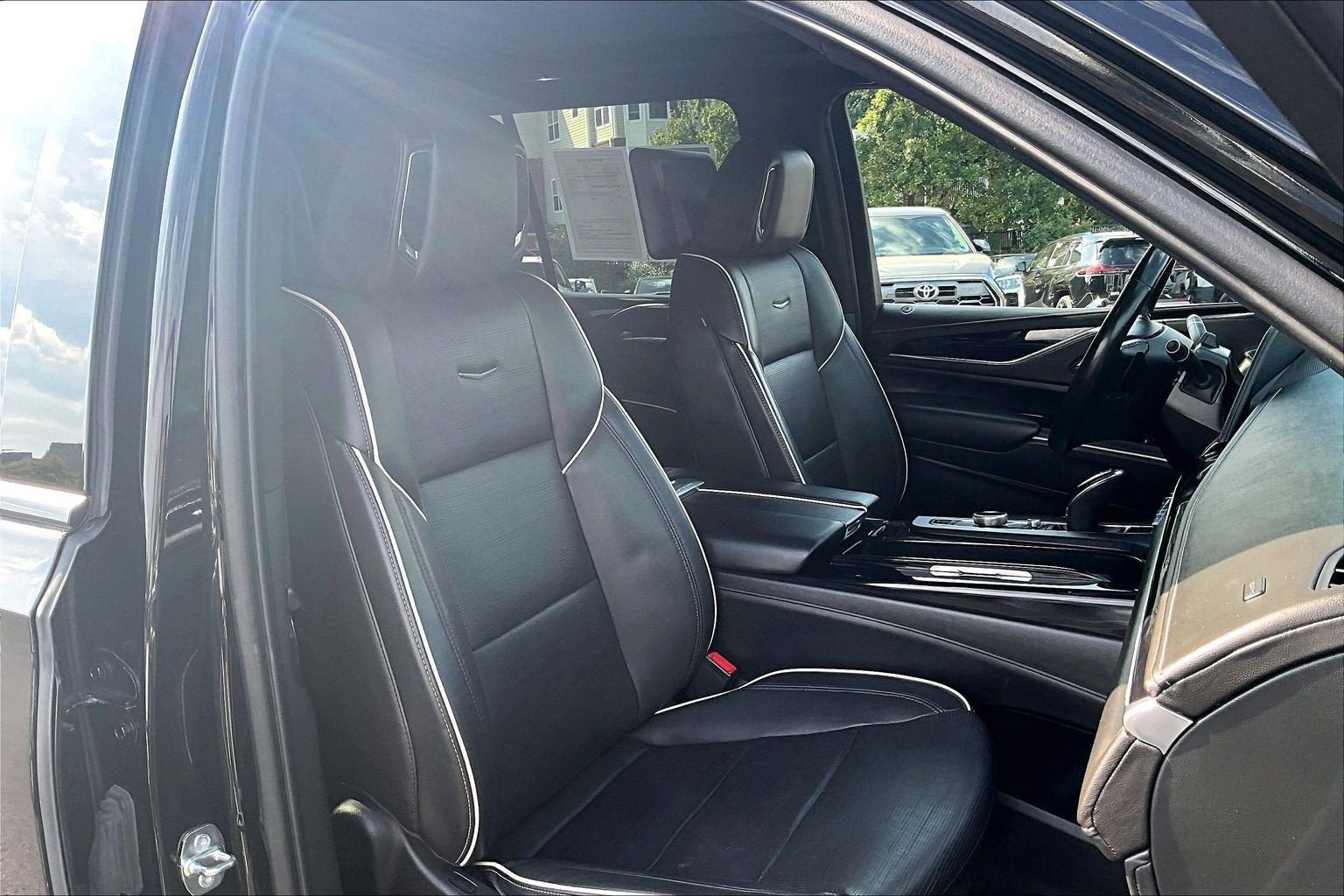 Used 2023 Cadillac Escalade Sport AWD/4WD image 7