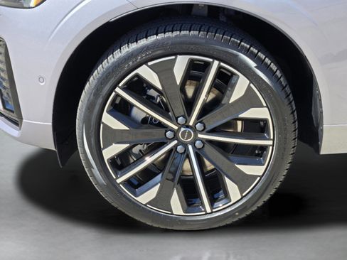 New 2026 Volvo XC60 T8 Ultra image 30