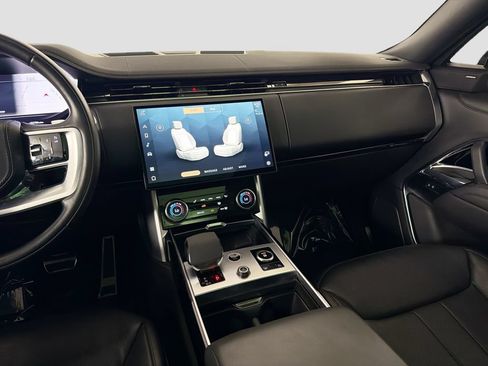 Certified 2023 Land Rover Range Rover SE AWD/4WD image 25
