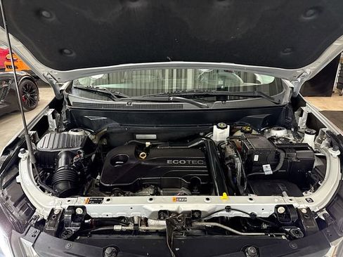 Used 2018 Chevrolet Equinox Premier image 30