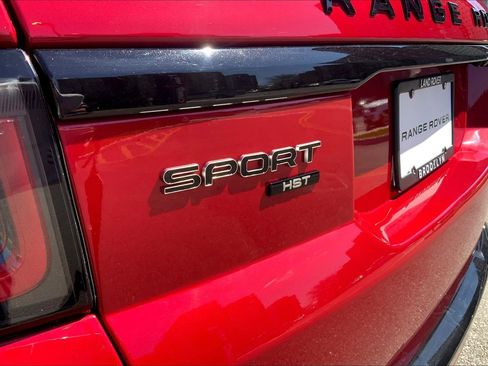 Used 2022 Land Rover Range Rover Sport HST image 9