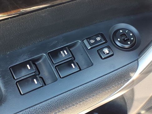 Used 2015 Kia Sorento LX image 16