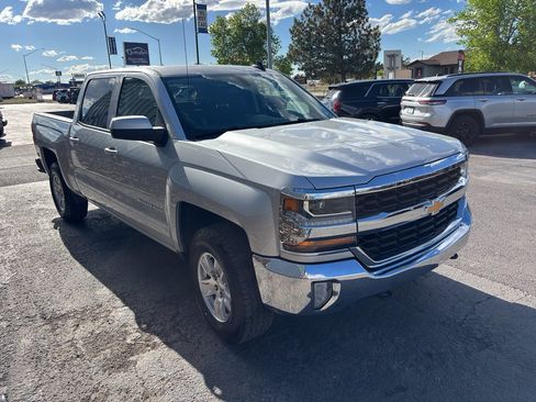 Used 2017 Chevrolet Silverado 1500 LT w/ All Star Edition AWD/4WD image 4