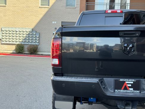 Used 2018 RAM 2500 Laramie w/ Sport Appearance Group AWD/4WD image 6