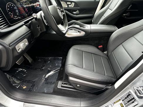 Certified 2026 Mercedes-Benz GLS 450 4MATIC image 10