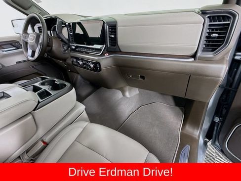 Used 2026 GMC Sierra 1500 SLT AWD/4WD image 25