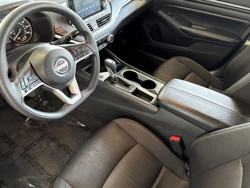 Certified 2024 Nissan Altima 2.5 SV FWD image 10