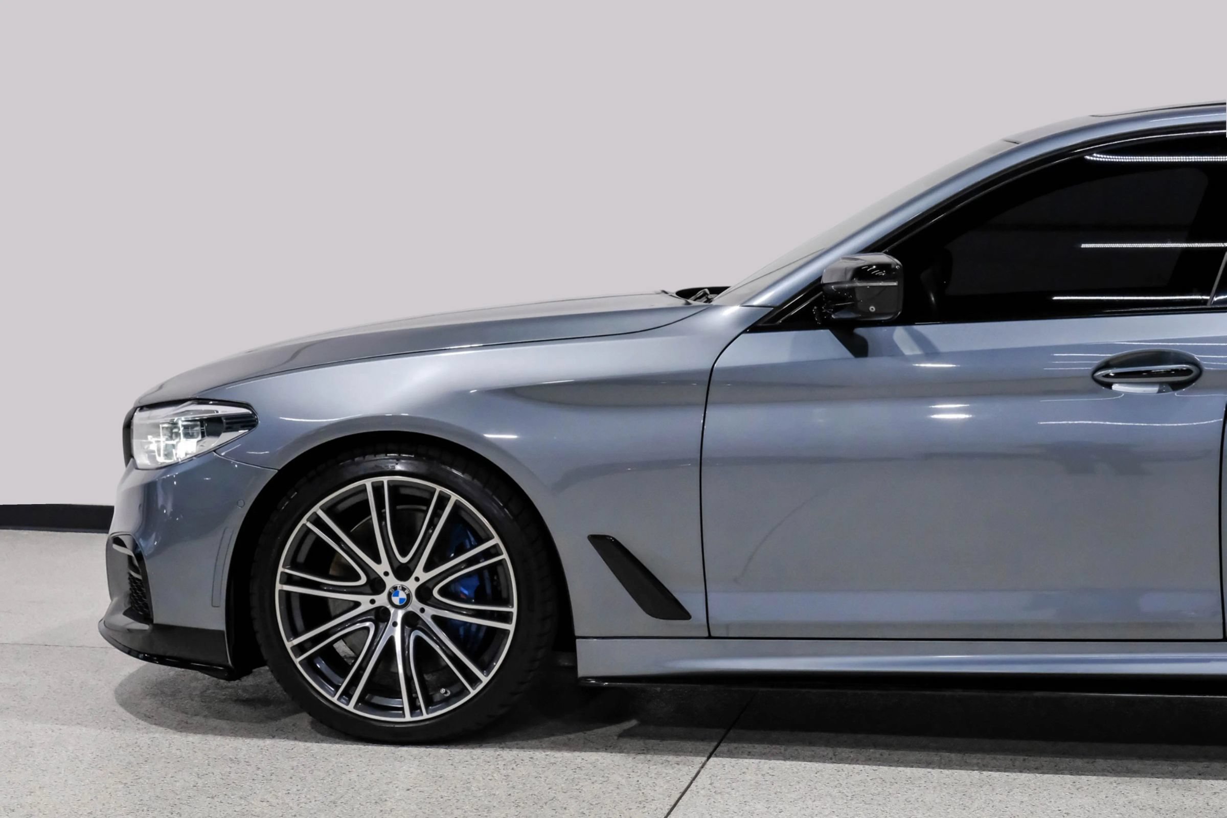 Used 2017 BMW 540i RWD image 10