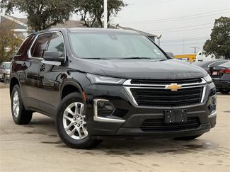Used 2023 Chevrolet Traverse LS video 2