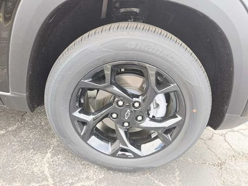 New 2026 Chevrolet Trax LT w/ Driver Confidence Package FWD image 13