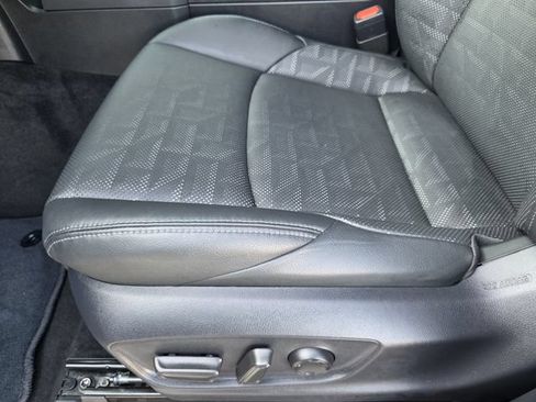 Used 2025 Toyota Tacoma TRD Off-Road AWD/4WD image 19