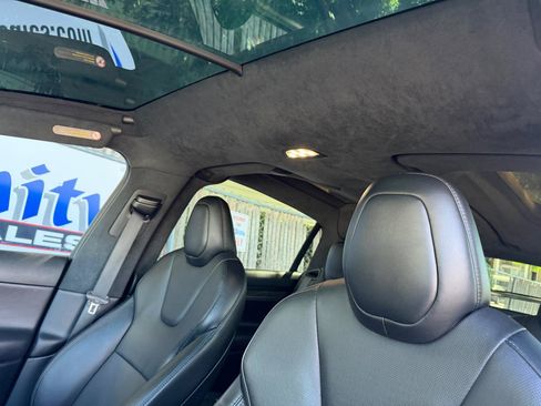 Used 2023 Tesla Model X AWD/4WD image 19