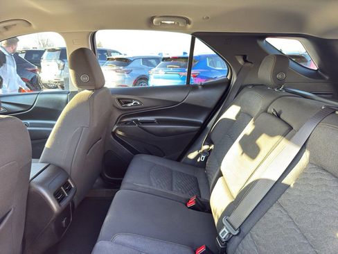 Used 2018 Chevrolet Equinox LT image 32
