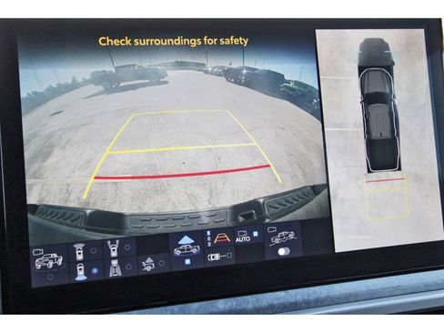 Used 2024 Toyota Tacoma Trailhunter image 27