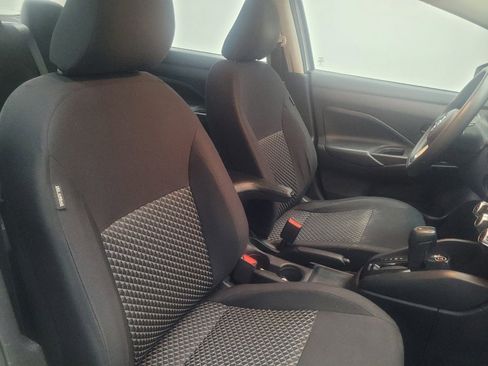 Used 2021 Nissan Versa S FWD image 21