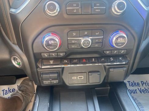 Used 2022 GMC Sierra 2500 AT4 w/ AT4 Preferred Package AWD/4WD image 23