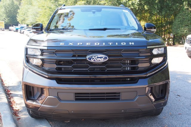 Certified 2025 Ford Expedition Max Active AWD/4WD image 2