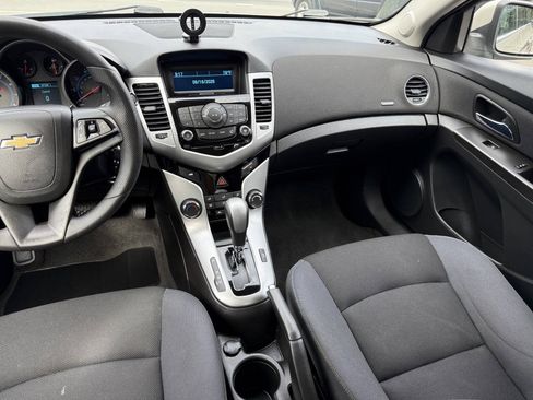 Used 2015 Chevrolet Cruze LT FWD image 19