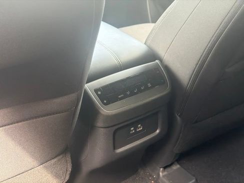 Used 2025 Nissan Pathfinder SV FWD image 15