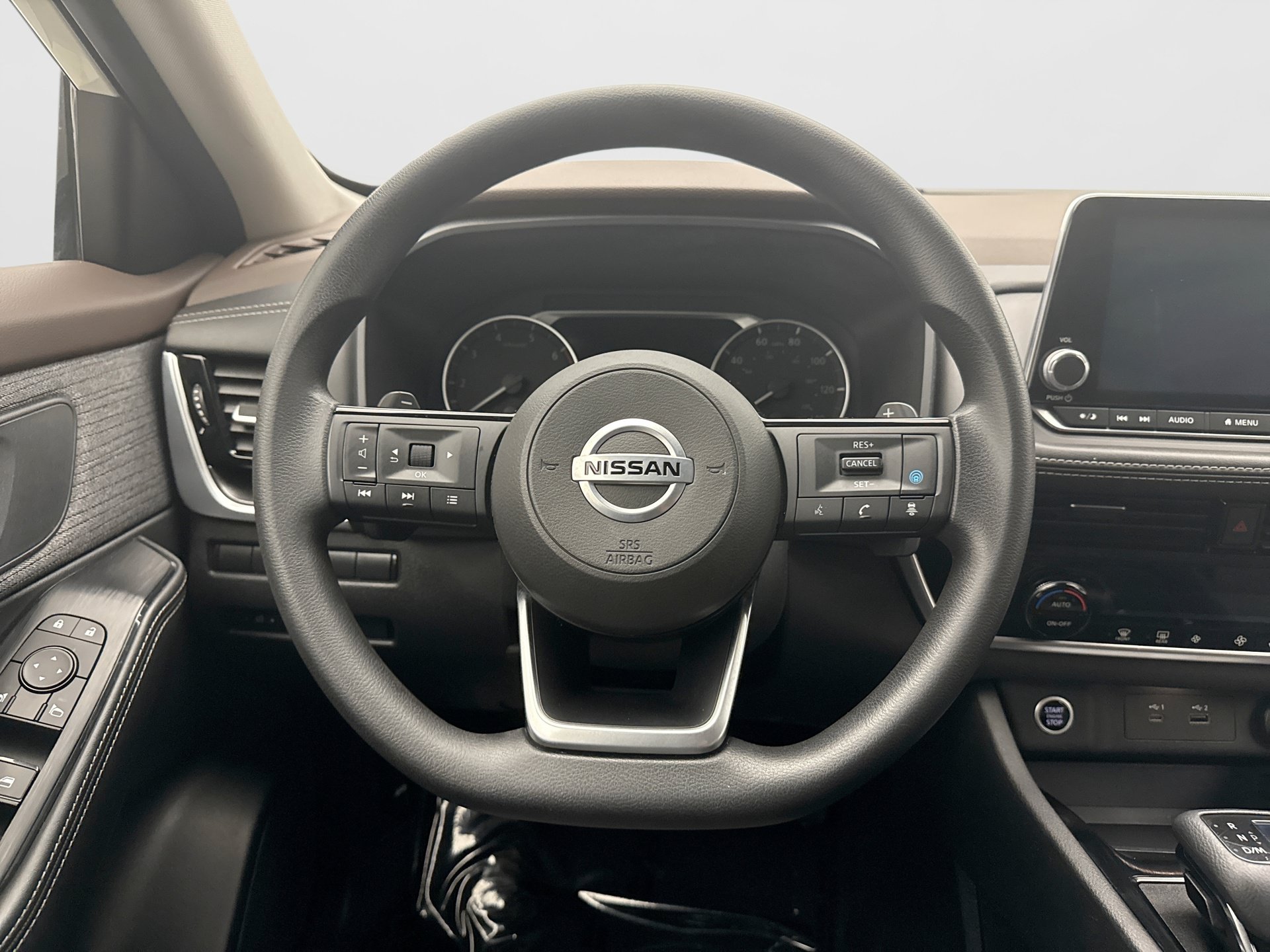 Used 2021 Nissan Rogue SV AWD/4WD image 12