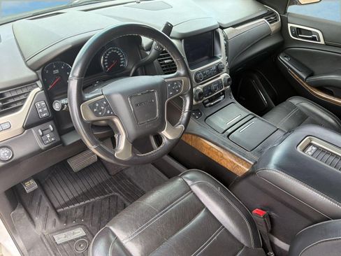 Used 2019 GMC Yukon XL Denali w/ Denali Ultimate Package RWD image 4