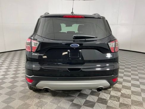 Used 2017 Ford Escape SE w/ Equipment Group 201A image 5