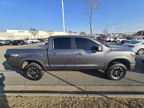 Used 2019 Nissan Titan PRO-4X w/ Pro-4x Convenience Package image 2